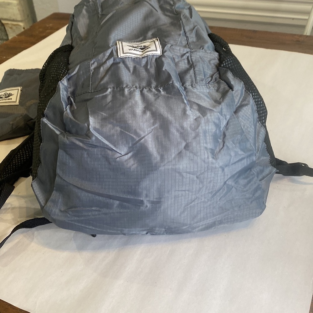 VANAHEIMR GRAY Hiking Backpack 20L Super Light / Portable / Water resistant - Picture 6 of 14